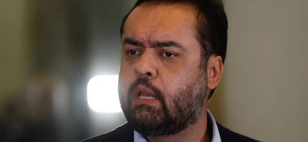 Relatora do TSE vota pela cassação de Claudio Castro, governador do RJ